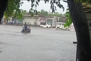 जयपुर में बारिश बनी आफत