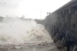 Porbandar Rain : ભાદર-2 ડેમના ચાર દરવાજા ખોલ્યા, પોરબંદરના 15 ગામોને એલર્ટ સાથે લોકોને કરાય અપીલ