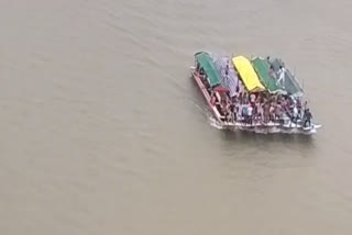 Lord Omkareshwar did boat ride in  khandwa