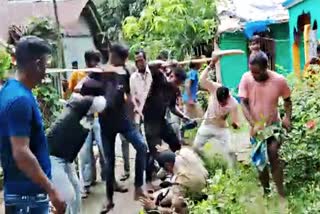 Police Attacked by Tmc