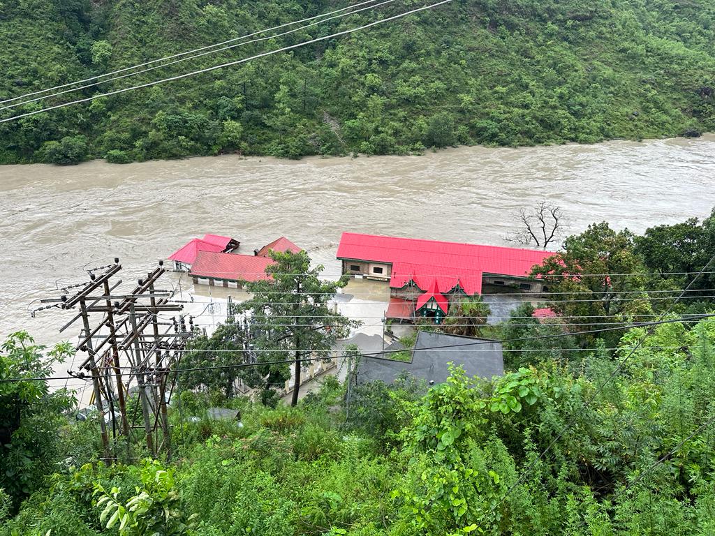 भारी बारिश के बाद पेयजल परियोजनाओं में आई गाद