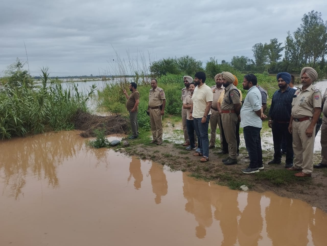 Ludhiana's Buddha nala overflow, water entered people's houses