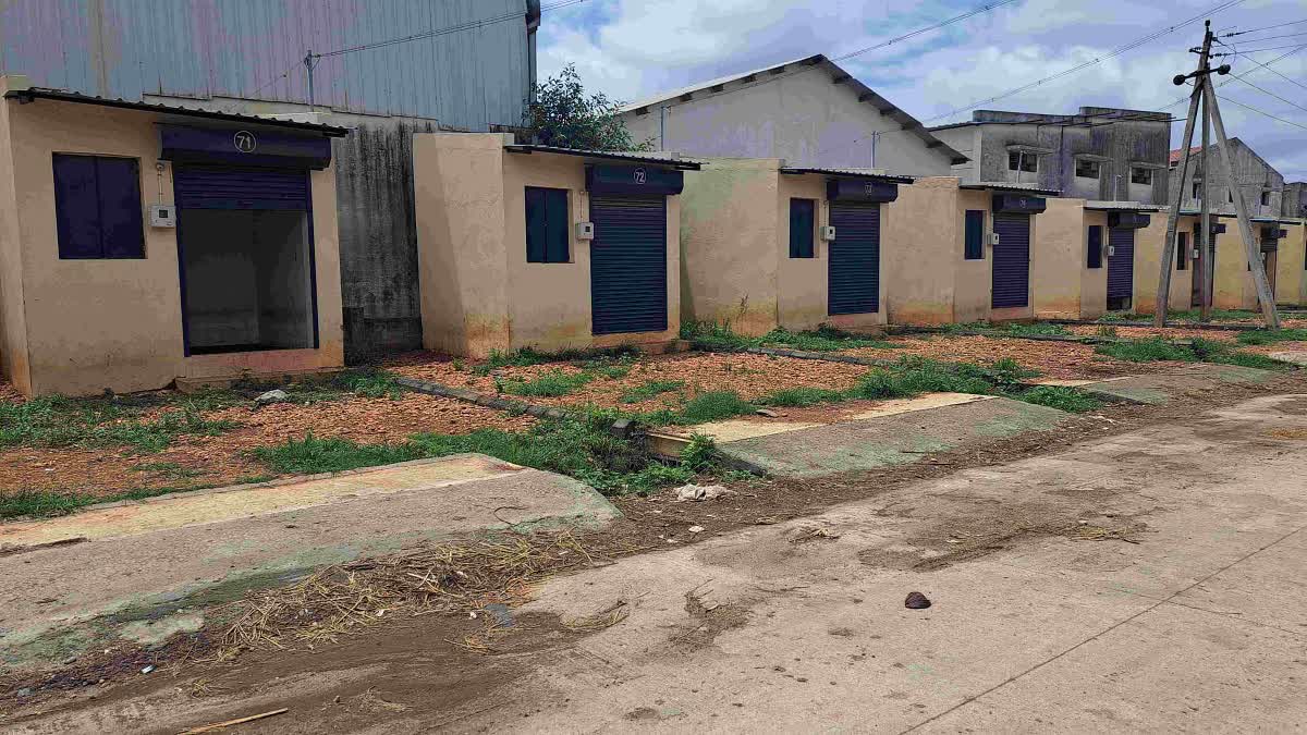 Haveri cattle market stalls