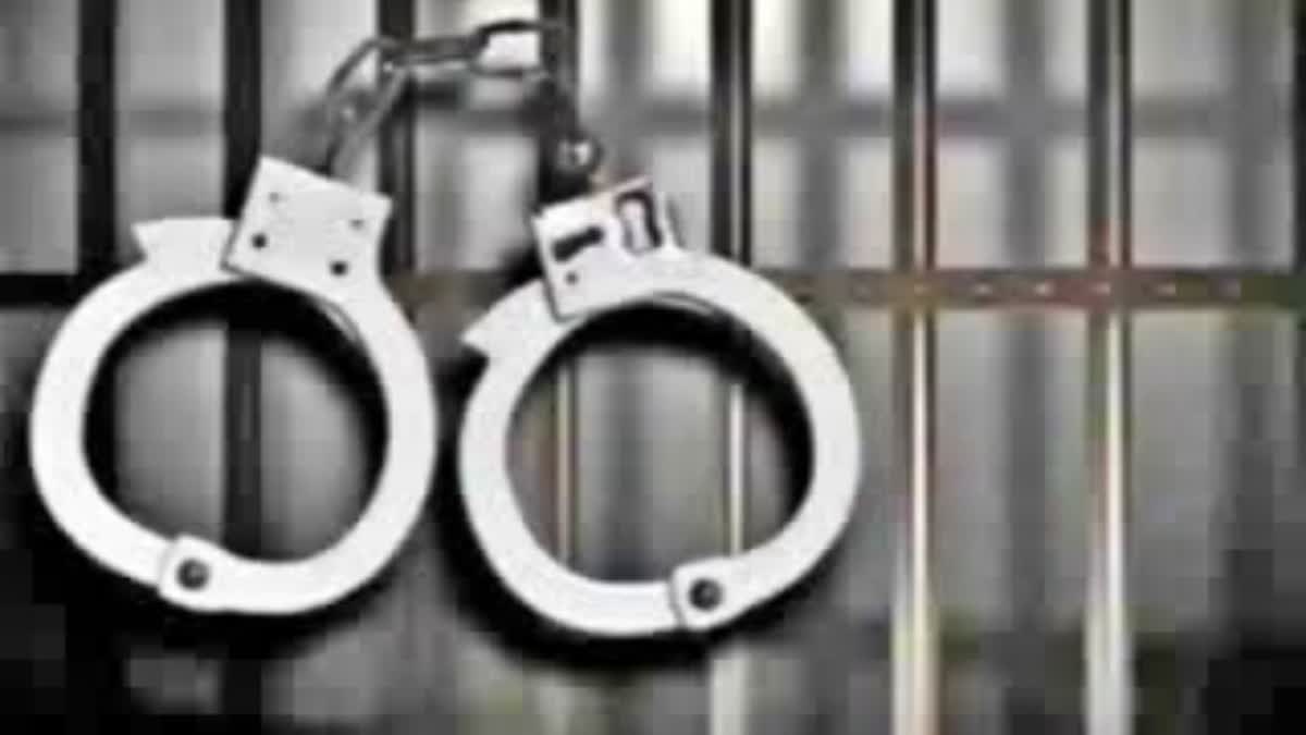 CYBER CRIME IN ERNAKULAM  YOUTH ARRESTED IN CYBER CRIME  കാലടി ശ്രീശങ്കര കോളേജ്  സൈബർ കുറ്റകൃത്യം