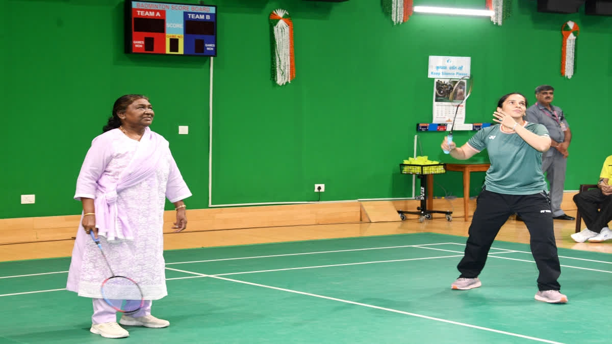 President Murmu Plays Badminton With Star Shuttler Saina Nehwal