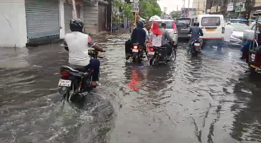 Rain And Water Logging in Kashipur