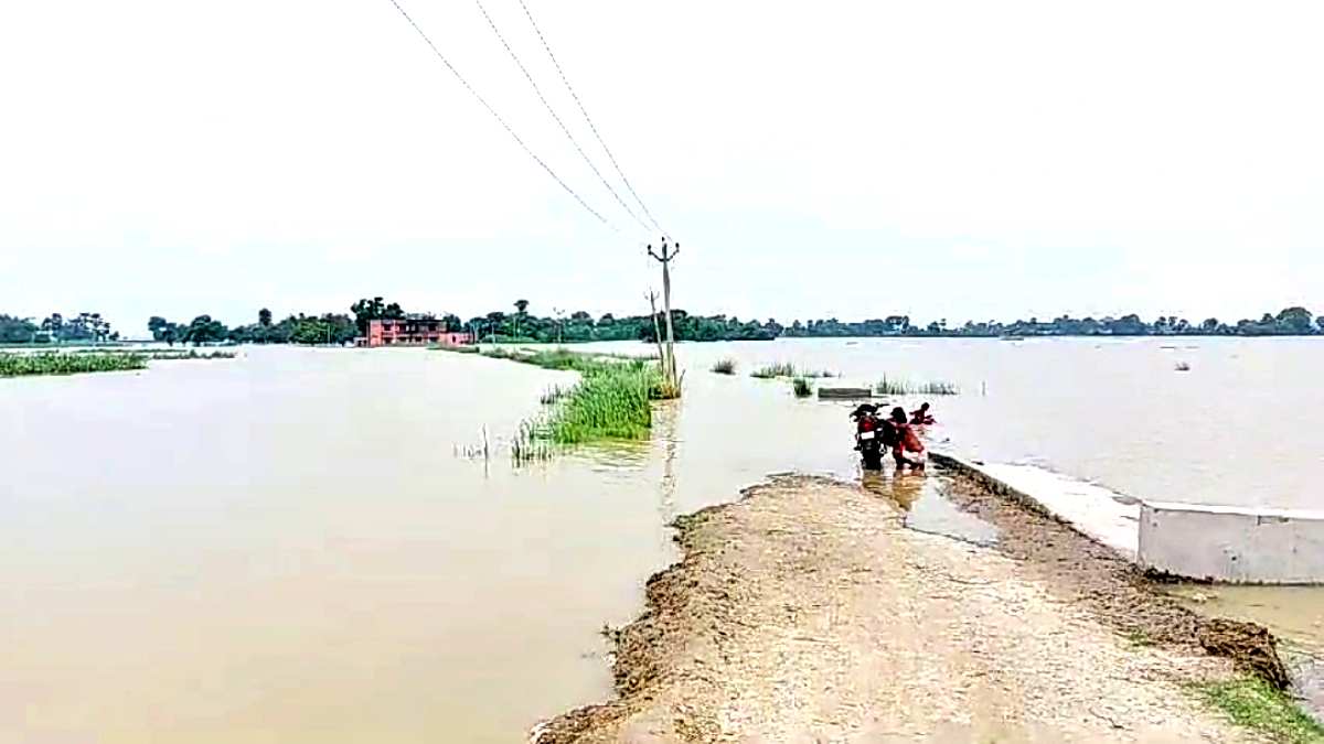 कई गांवों का संपर्क टूटा