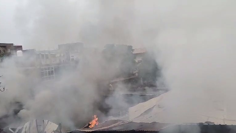 factory burns from beedi