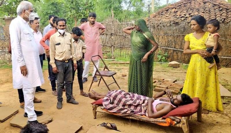 MP cleaned toilet poor family