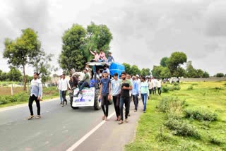 ગાંધીનગર સુધી પગપાળા યાત્રા