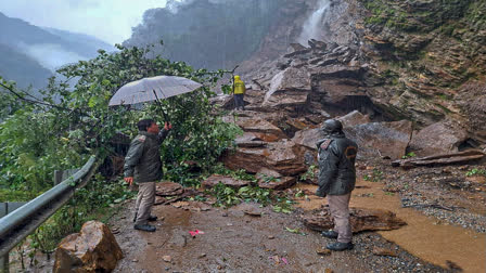 Two more bodies of Gaurikund landslide victims recovered; search on to trace remaining 18 victims