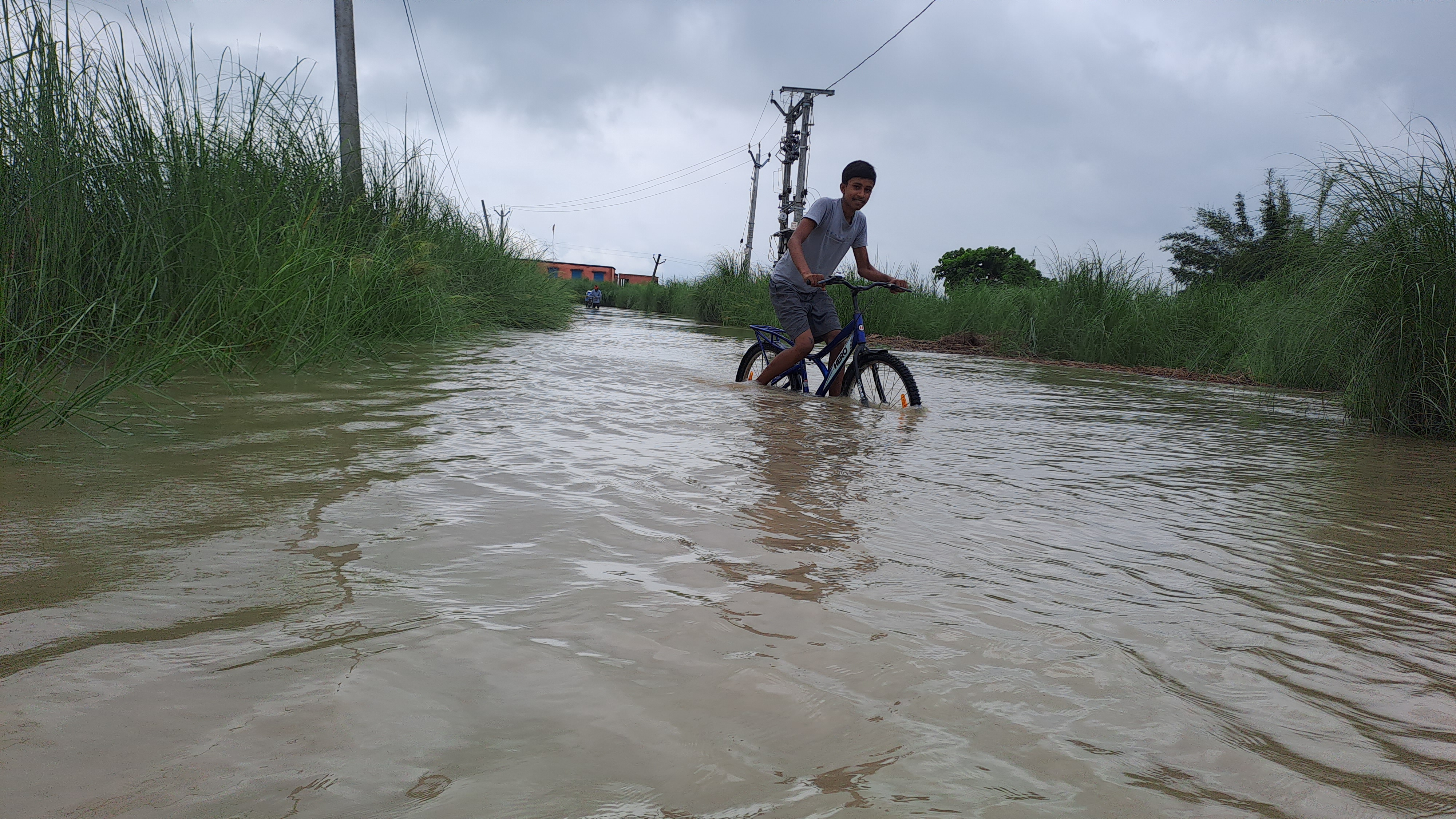 गोपालगंज में बाढ़ का पानी.