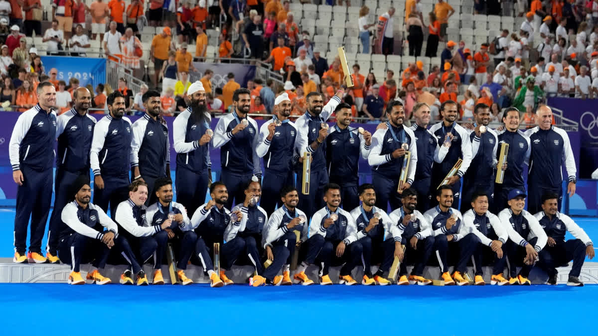 Watch Bronzewinning Indian Hockey Team Receives Warm After