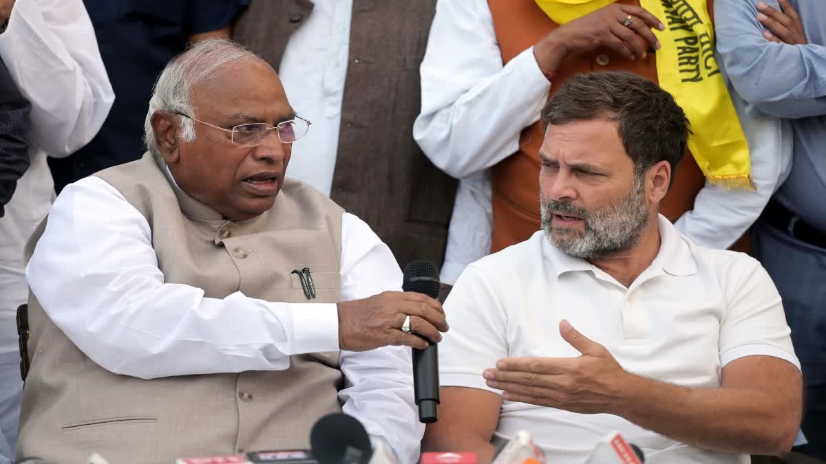 Congress panel to review SC ST creamy layer issue