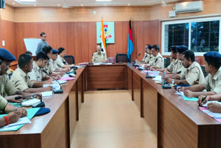 Khunti SP Aman Kumar meeting