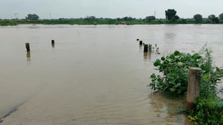 Water overflows in Parvati River