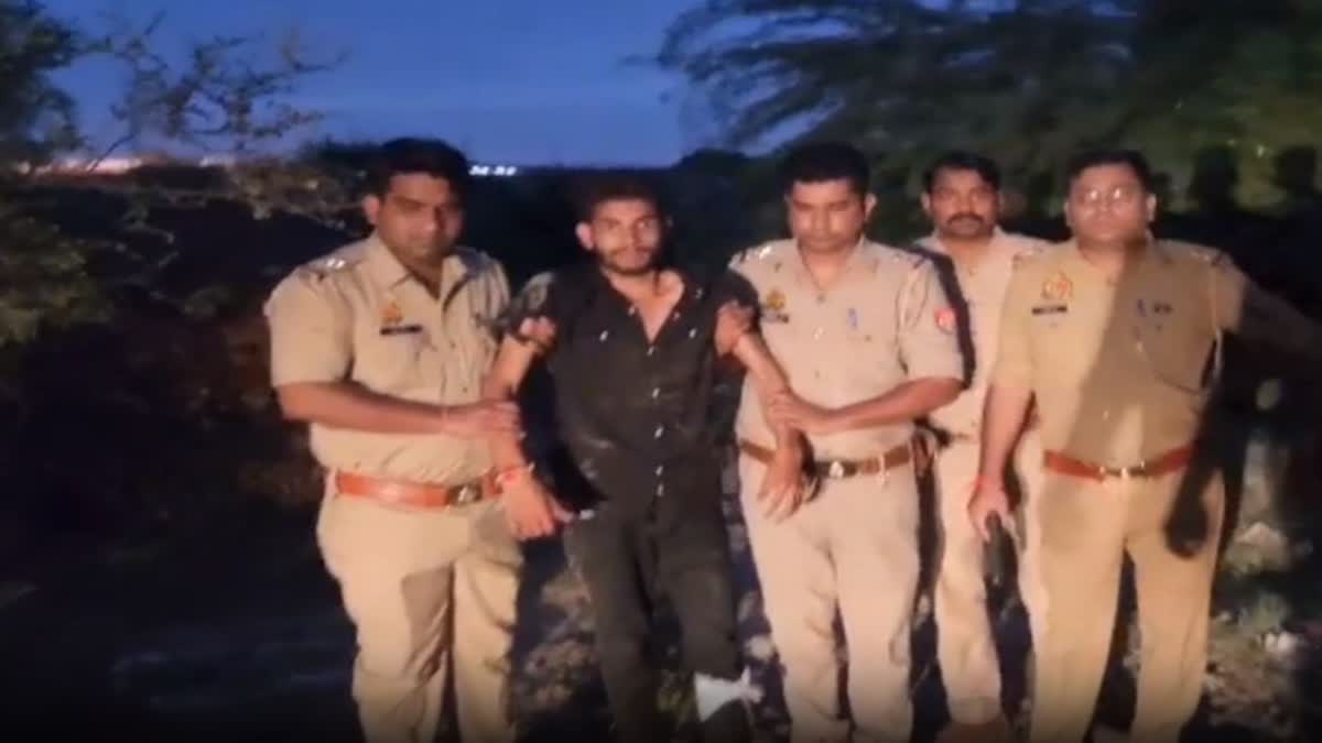 डिलीवरी बॉय से लूट करने वाले शातिर बदमाशों से पुलिस की हुई मुठभेड़