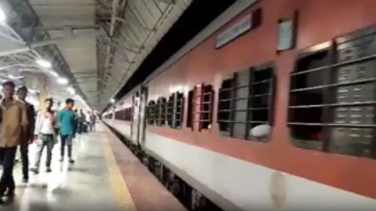 Vivek Express sets record as India's longest-distance superfast train, covering 4,152 km in 7 states