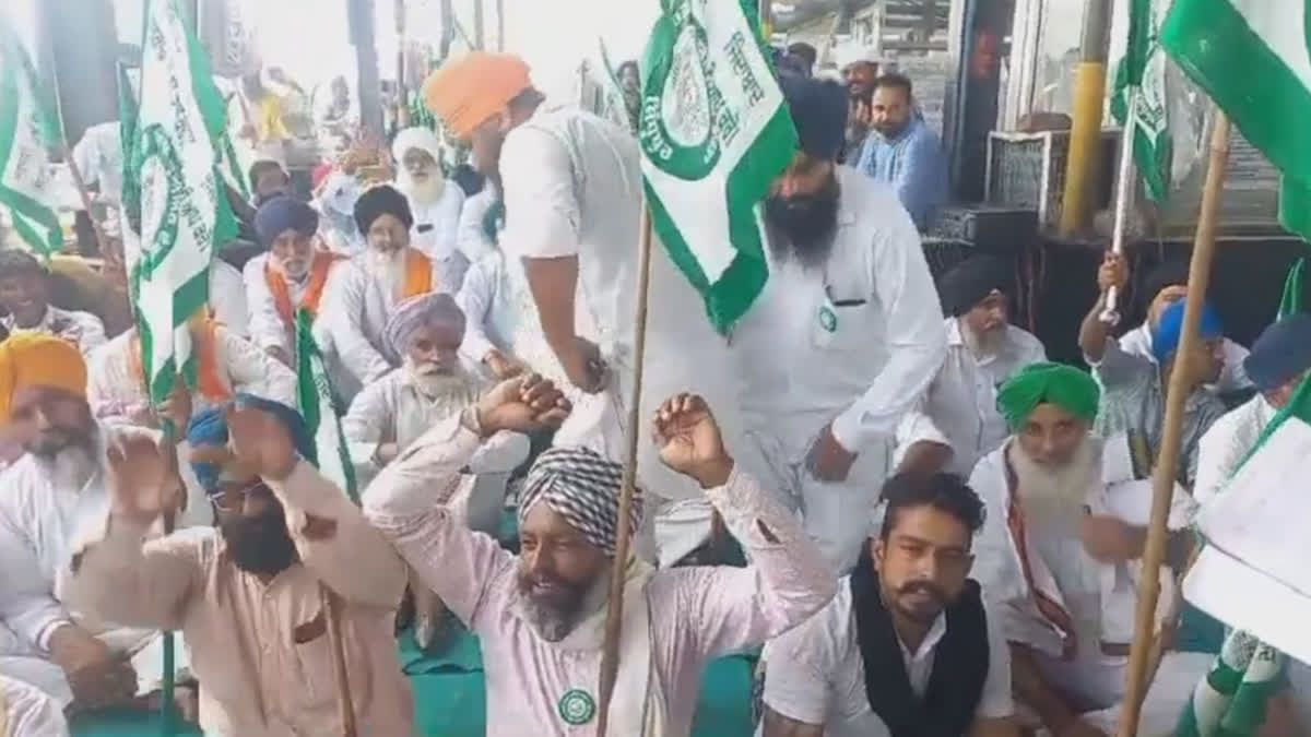 Farmers blocked the highway in Amritsar