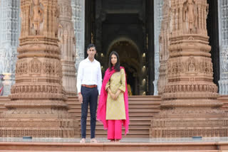 Rishi Sunak Visits Akshardham Temple