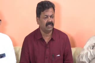 mp-renukacharya-slams-bjp-leaders