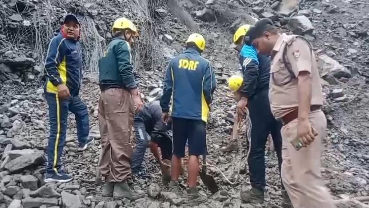 Kedarnath pilgrims hit by landslide in Rudraprayag