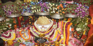 Every year a fair is organised at the Pandupol temple on the Ashtami day of Bhado Shulk Paksha.