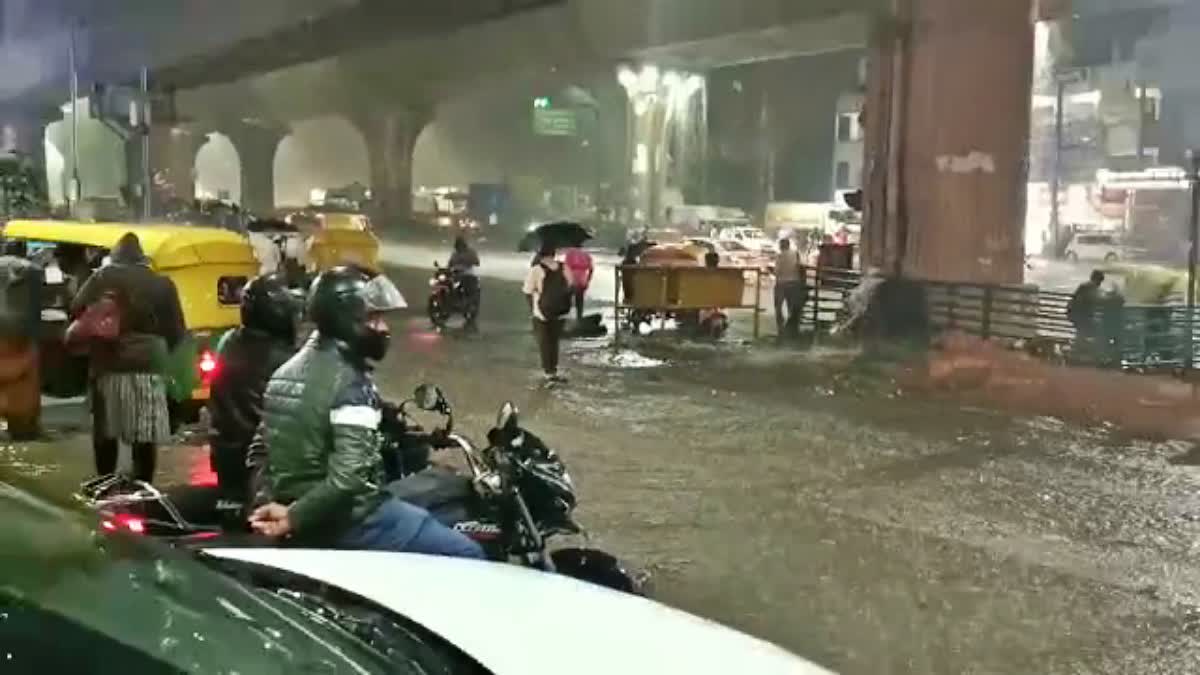 Heavy rain in bengaluru