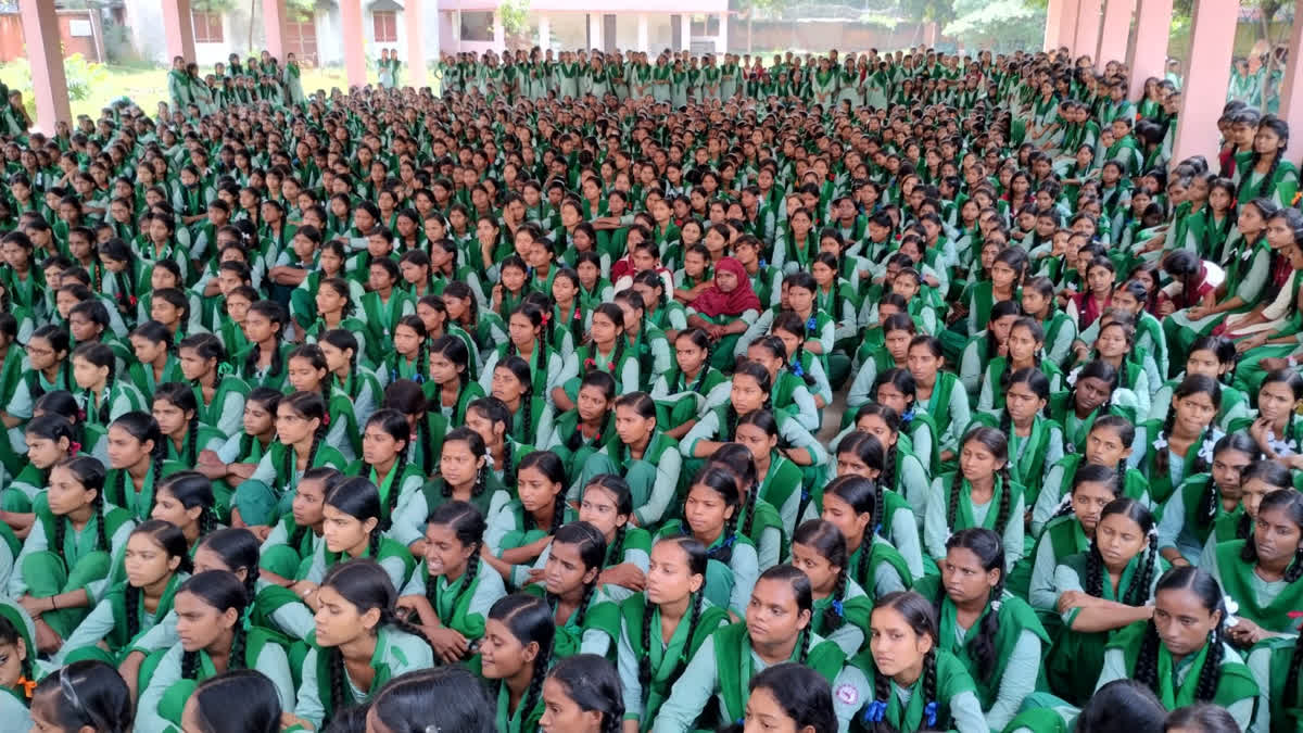 School girls were given information about fire safety in Giridih