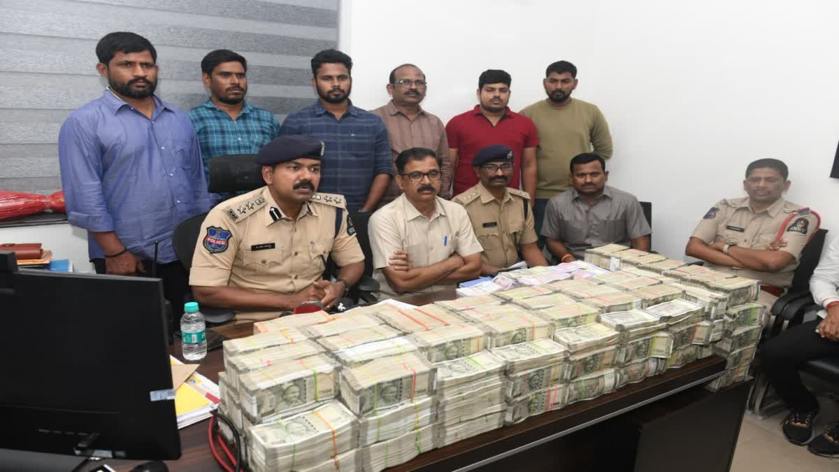 Police Caught Huge Hawala Cash in Banjara Hills