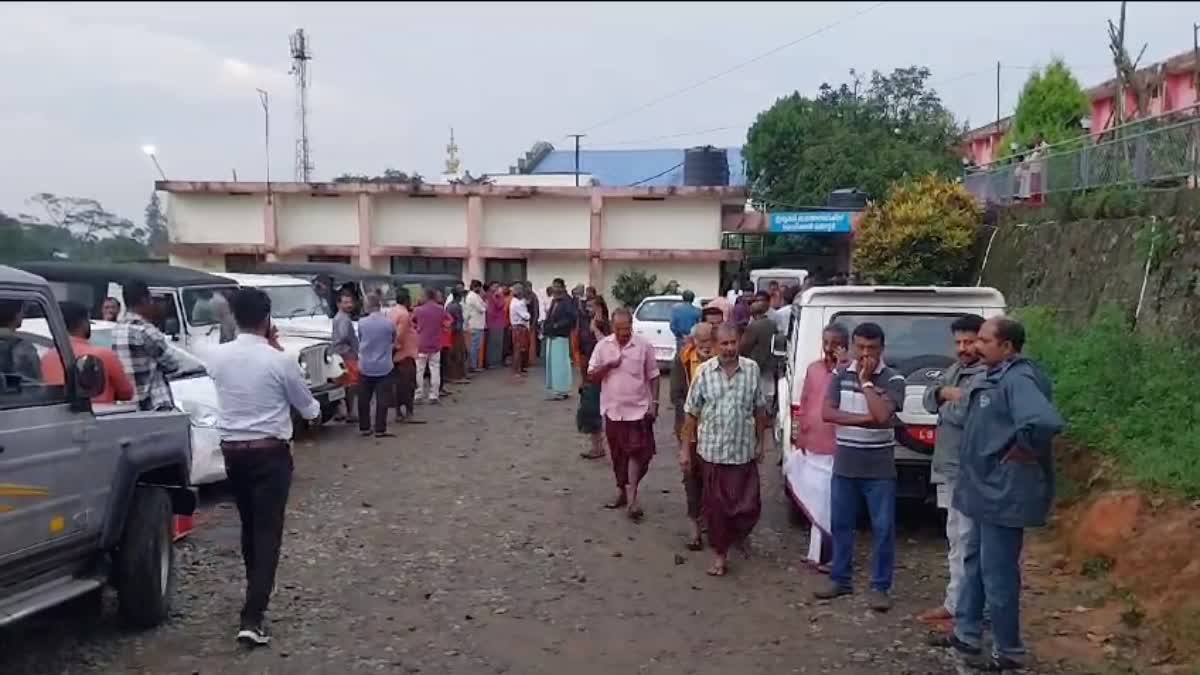 Father And Sons Dies Due To Electric Shock  Electric Shock Accidents  Electricity Rate In Kerala  How Electricity Is Danger  Accident Deaths in Kerala  വൈദ്യുതാഘാതമേറ്റ് ഗൃഹനാഥനും രണ്ട് മക്കളും മരിച്ചു  പൊട്ടിവീണ വൈദ്യുത ലൈനിൽ നിന്ന്‌ ഷോക്കേറ്റു  വൈദ്യതാഘാതമേറ്റുള്ള അപകടങ്ങള്‍  കേരളത്തിലെ വൈദ്യുതി നിരക്ക്  വൈദ്യുതി ലൈന്‍ അപകടമാകുന്നത് എങ്ങനെ