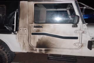 petrol bomb attack  Petrol Bomb Attack On Jeep  Petrol Bomb Attack Kozhikode  Petrol Bomb  clash between Gangs  ഏറ്റുമുട്ടൽ  പെട്രോൾ ബോംബേറ്  ജീപ്പിന് നേരെ പെട്രോൾ ബോംബേറ്  കോഴിക്കോട് പെട്രോൾ ബോംബ് ആക്രമണം  കോഴിക്കോട് മെഡിക്കൽ കോളജ്