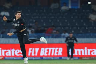 ICC Cricket World Cup  Santner re writes record books with five wicket  Rajiv Gandhi International Stadium Hyderabad  New Zealand vs Netherlands  ಡೇನಿಯಲ್ ವೆಟ್ಟೋರಿ ದಾಖಲೆ  ವೆಟ್ಟೋರಿ ದಾಖಲೆ ಸರಿಗಟ್ಟಿದ ಸ್ಯಾಂಟ್ನರ್​ ನ್ಯೂಜಿಲೆಂಡ್ ಪರ ಅತ್ಯಂತ ಯಶಸ್ವಿ ಬೌಲರ್  59 ರನ್‌ಗಳಿಗೆ ಐದು ವಿಕೆಟ್ ಪಡೆದು ಸ್ಯಾಂಟ್ನರ್  ನ್ಯೂಜಿಲೆಂಡ್‌ನ ಆಲ್‌ರೌಂಡರ್ ಮಿಚೆಲ್ ಸ್ಯಾಂಟ್ನರ್  ನೆದರ್ಲೆಂಡ್ಸ್ ವಿರುದ್ಧ ಅದ್ಭುತ ಬೌಲಿಂಗ್  ಎಡಗೈ ಸ್ಪಿನ್ನರ್‌ಗಳು ಅದ್ಭುತ ಪ್ರದರ್ಶನ