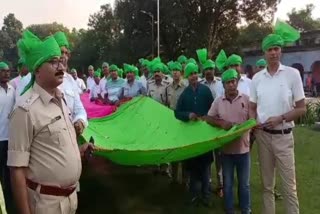 Chadarposhi ceremony performed by Dhanbad Police at tomb of Hazrat Jalal Shah Shibli