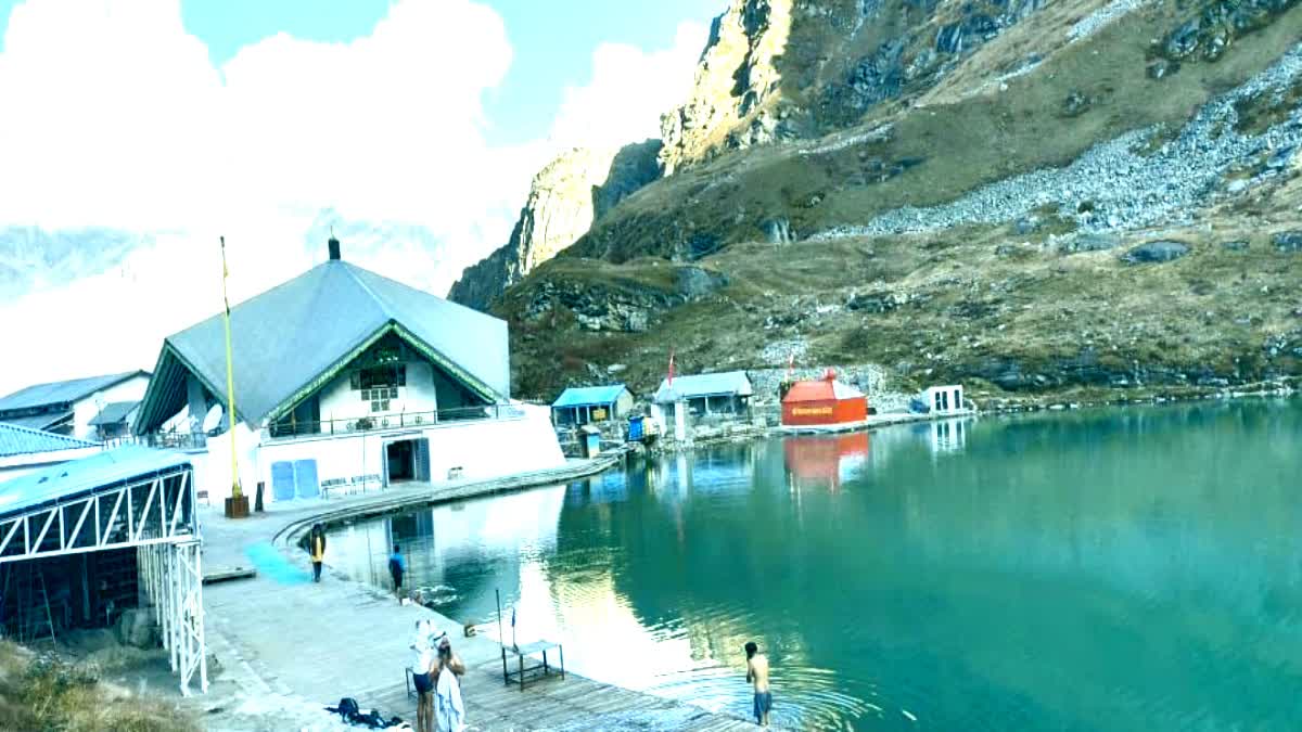 Hemkund Sahib in Uttarakhand