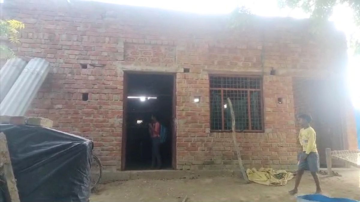 Govt School Running in Rented House