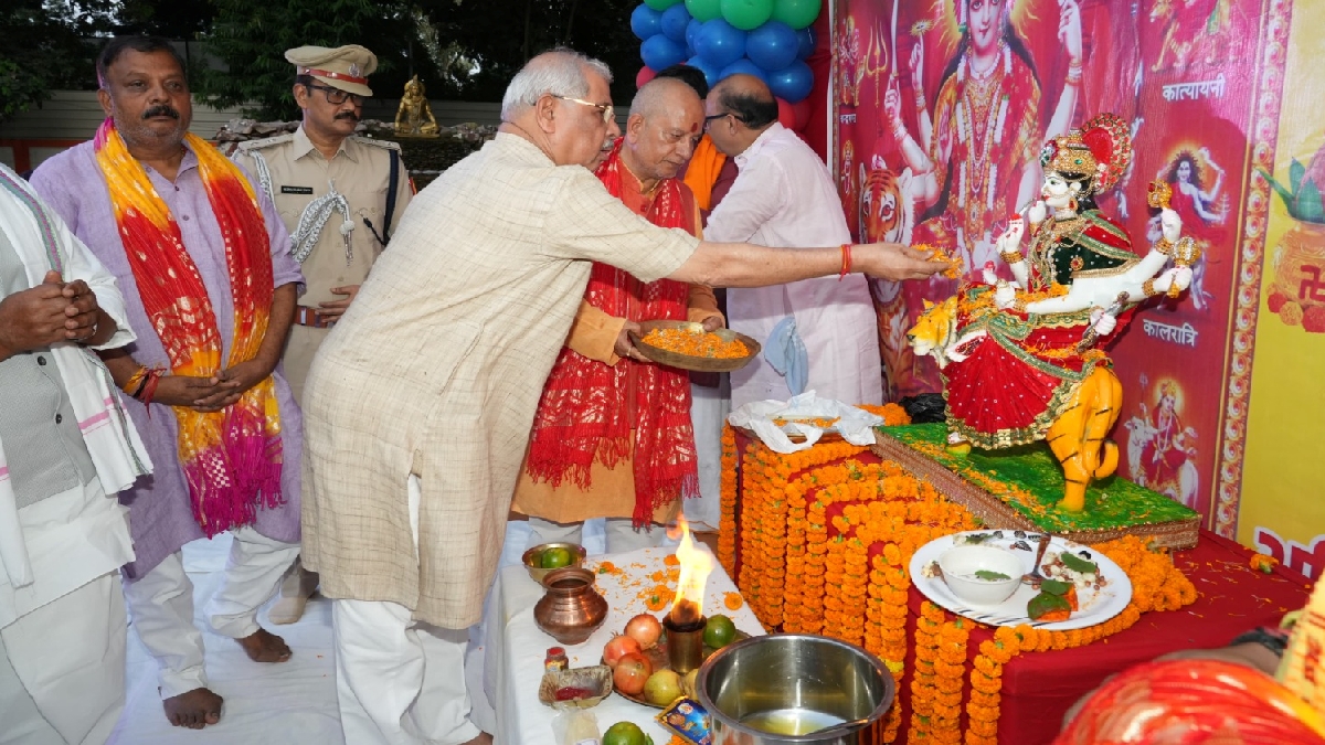 मां दुर्गा की पूजा अर्चना करे राज्यपाल राजेन्द्र विश्वनाथ आर्लेकर