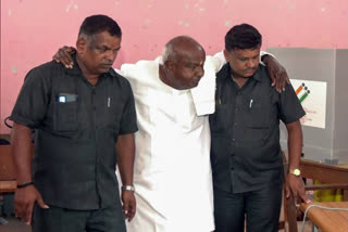 j-and-k-devegowda-in-srinagar-again-as-nc-eyes-government-formation