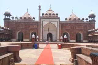 Uttar Pradesh Court  Krishna idol buried under the stair  Jama Masjid Agra  Shri Krishna Janmabhoomi trust