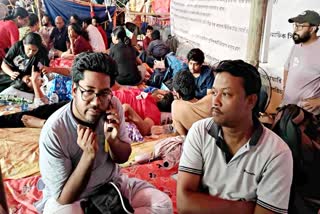 Junior doctors' hunger strike continues, Aniket Mahato's condition worsens