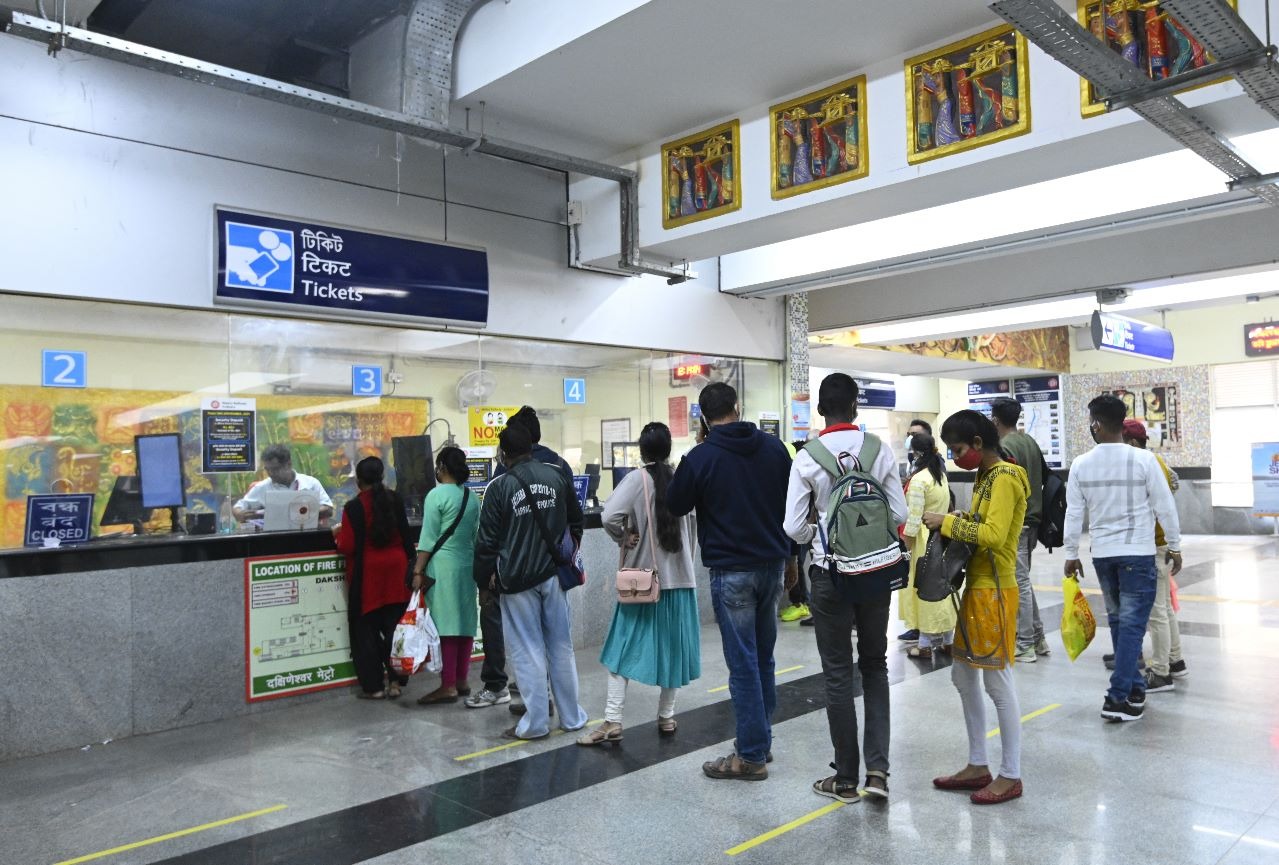 Kali Puja Special Metro