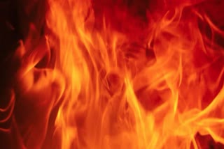 Fire breaks out in slums due to cylinder explosion