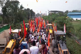 Patancheru BJP candidate bulldozer rally  bulldozer  up model bulldozer rally  yogi bulldozer  up bulldozer issue  ബുൾഡോസർ റാലി  തെലങ്കാന തെരഞ്ഞെടുപ്പ്  ബുൾഡോസർ റാലി തെലങ്കാന  യുപി ബുൾഡോസർ  telangana election