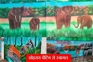 Sohrai paintings being made on walls in Khunti