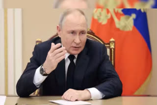 Putin and top military leaders visit southern military headquarters to assess his war in Ukraine