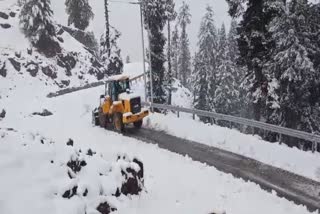 traffic-on-bandipora-gurez-road-suspended-due-to-snowfall