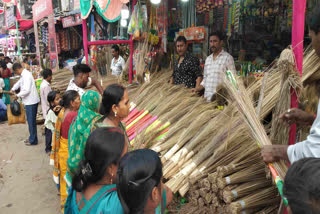 Market get crowded due to Dhanteras in Araria