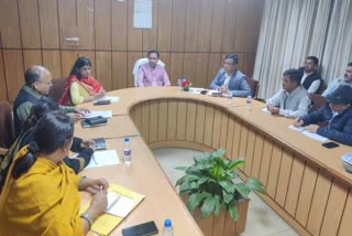 Dhan Singh Rawat Held Review Meeting