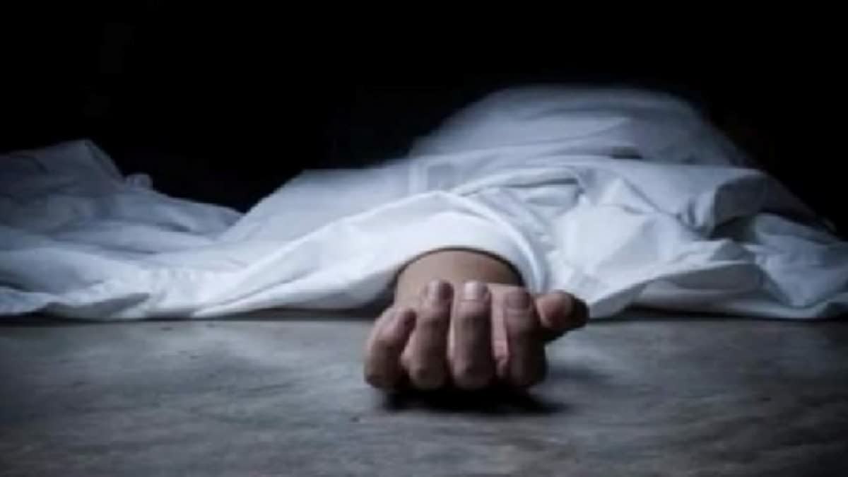 SUICIDE IN BADARPUR SAID VILLAGE