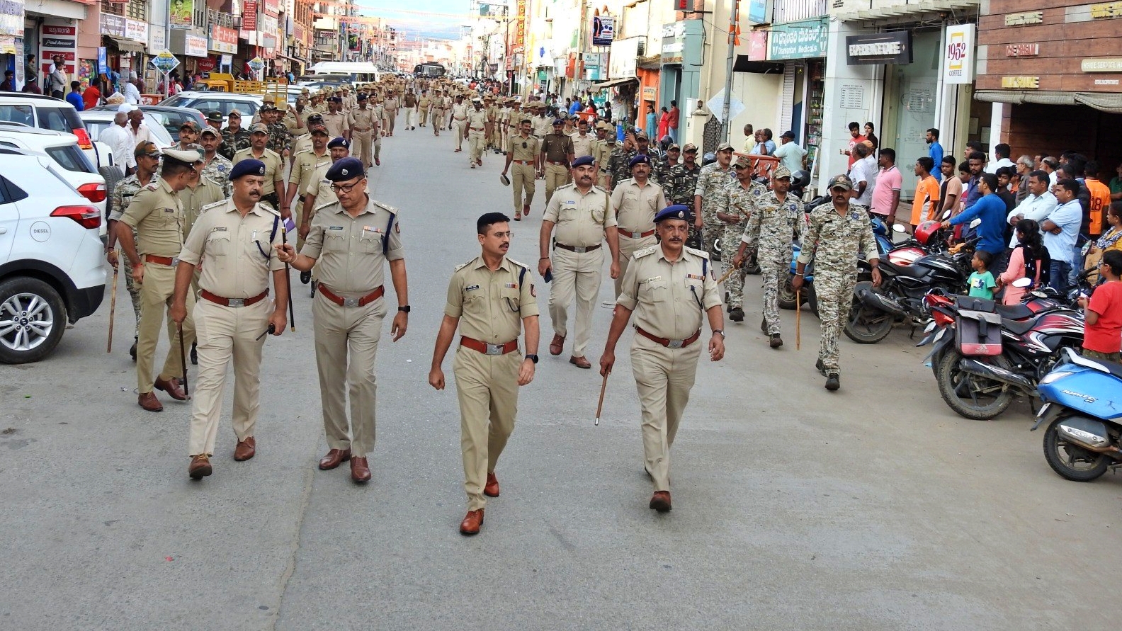 ದತ್ತಮಾಲಾ ಅಭಿಯಾನ ಹಿನ್ನೆಲೆ ಪೊಲೀಸರಿಂದ ಗಸ್ತು